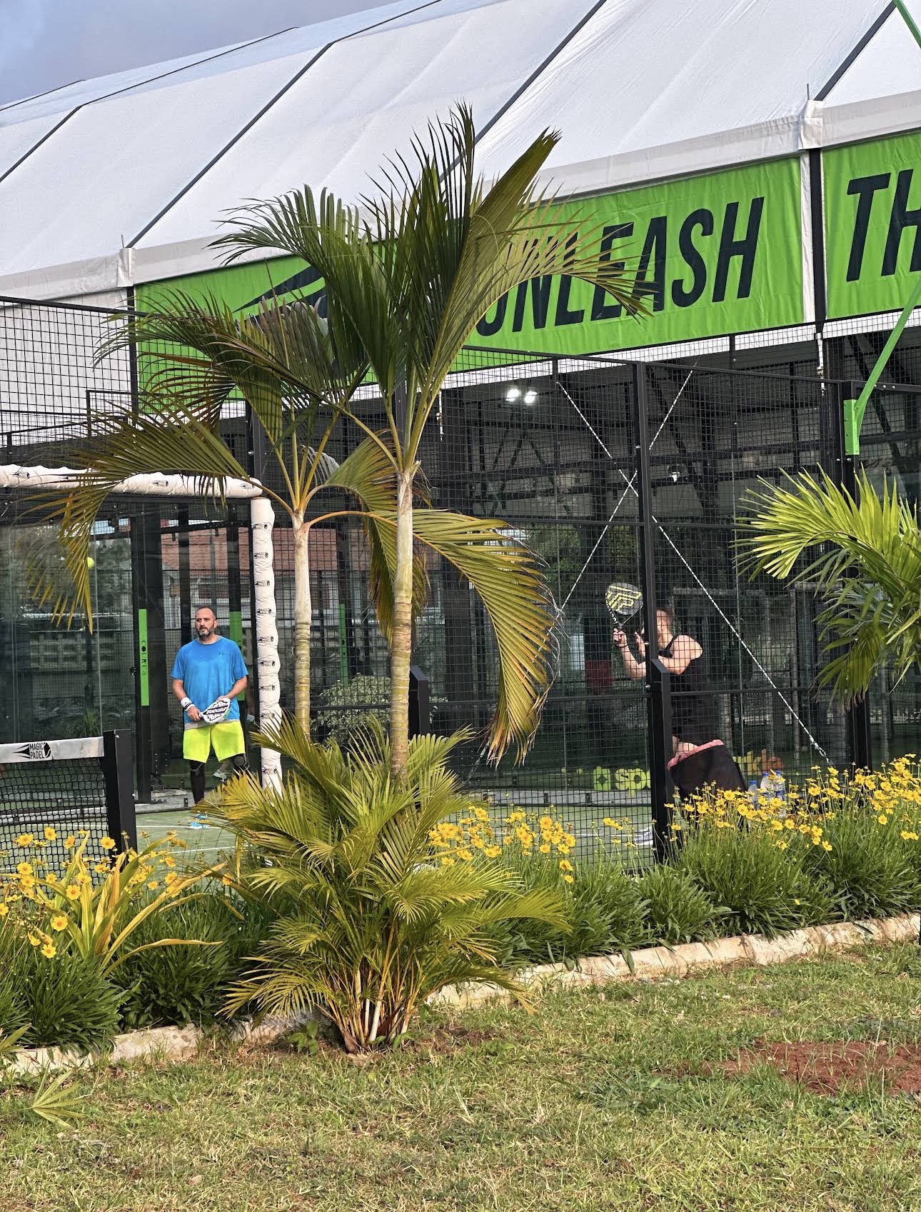 Monaliza Tennis Club seating